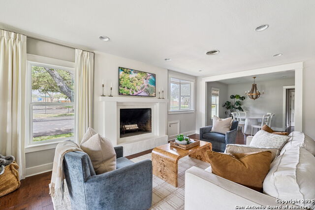Image 9 of 39 For 403 Larkwood