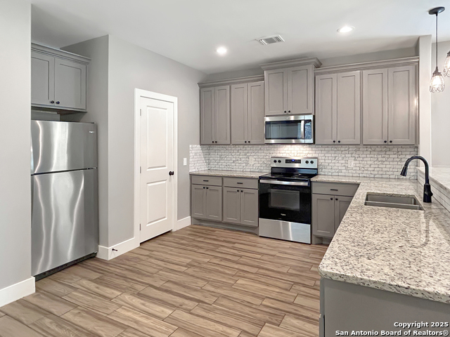 Listing photo id 9 for 134 County Road 6813