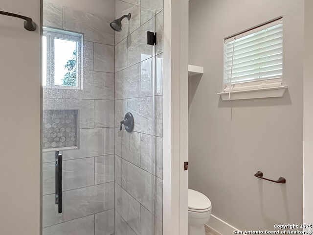 Listing photo id 13 for 134 County Road 6813