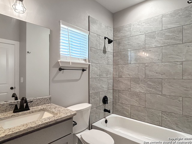 Listing photo id 17 for 134 County Road 6813