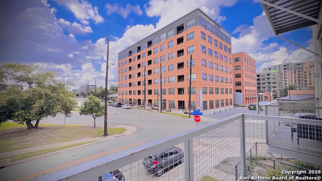 Image 12 of 47 For 1140 Quincy E 1140