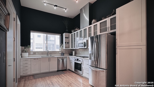Image 6 of 47 For 1140 Quincy E 1140