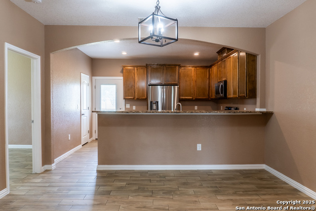 Listing photo id 9 for 18687 Rolling Meadow