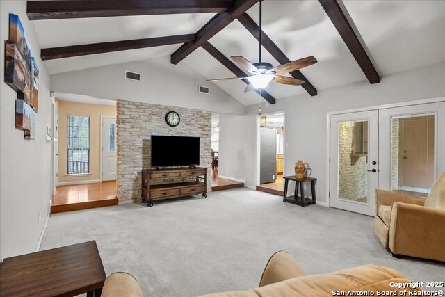 Listing photo id 9 for 16209 Oxbow