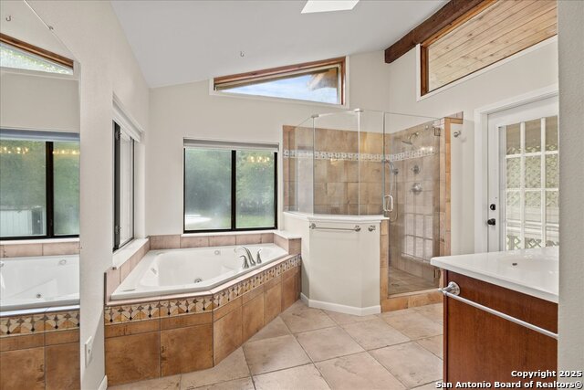 Listing photo id 13 for 16209 Oxbow