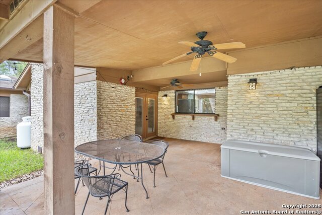 Listing photo id 19 for 16209 Oxbow