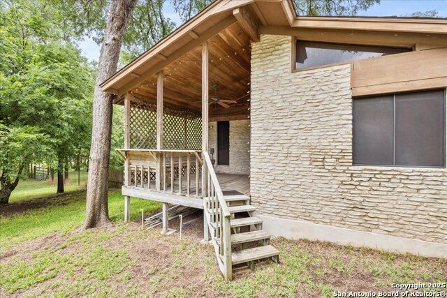 Listing photo id 25 for 16209 Oxbow