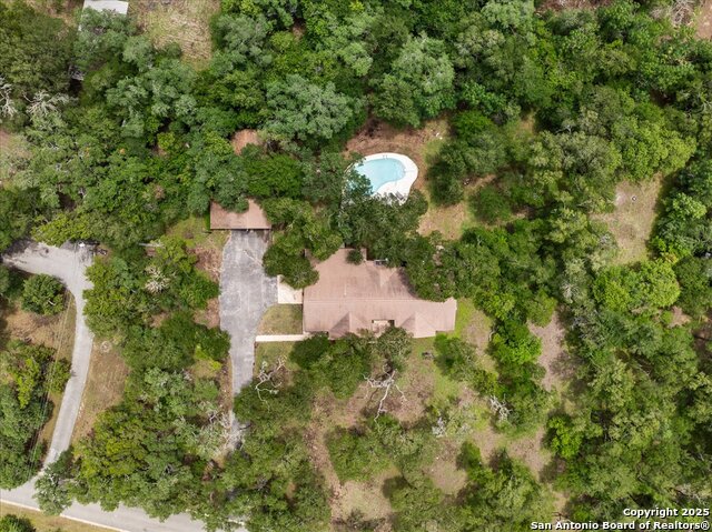 Listing photo id 26 for 16209 Oxbow