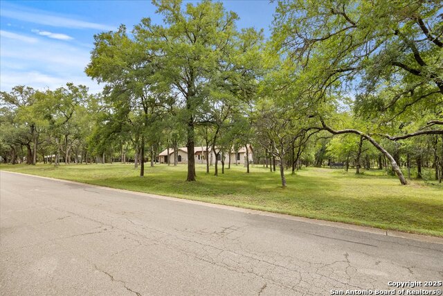 Listing photo id 1 for 16209 Oxbow