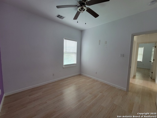 Listing photo id 10 for 3402 Salinas W
