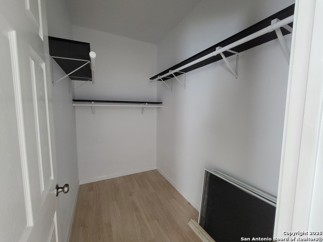 Listing photo id 16 for 3402 Salinas W