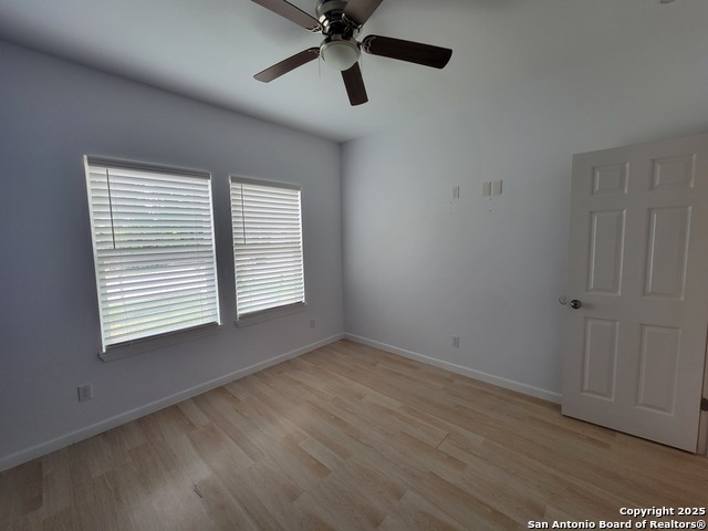 Listing photo id 7 for 3402 Salinas W
