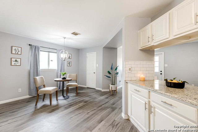 Listing photo id 7 for 5347 Boston Farm