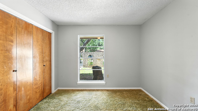 Image 3 of 43 For 162 Lone Oak