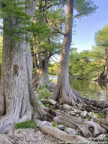Listing photo id 11 for 1160 Whispering Water