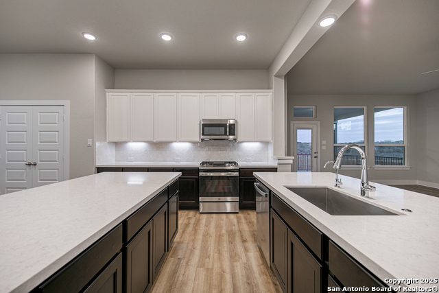 Listing photo id 8 for 413 Hinsdale Pass