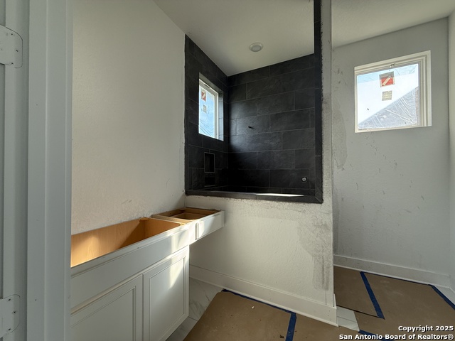 Listing photo id 13 for 413 Hinsdale Pass