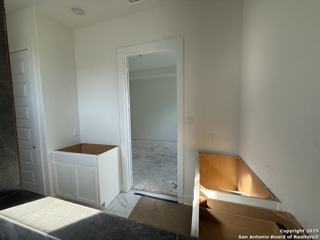 Listing photo id 14 for 413 Hinsdale Pass