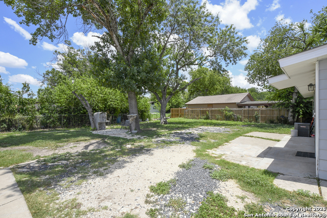Image 21 of 22 For 4935 Eldridge