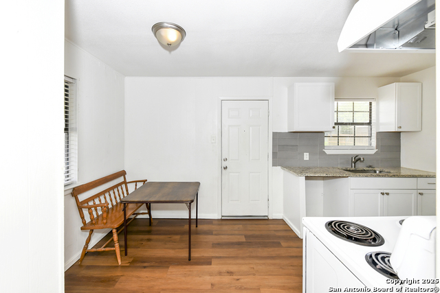 Image 6 of 22 For 4935 Eldridge