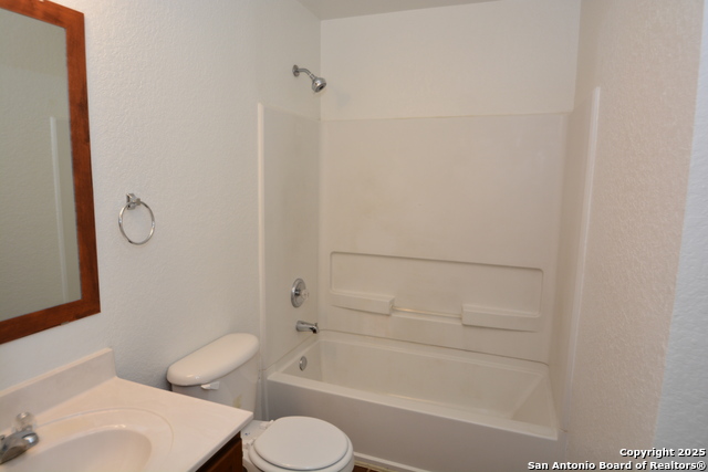 Listing photo id 8 for 3506 Ashleaf Wells