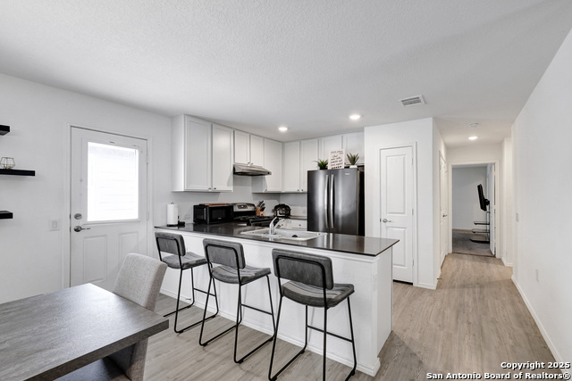 Image 11 of 21 For 4510 Martin Way