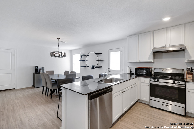 Image 9 of 21 For 4510 Martin Way