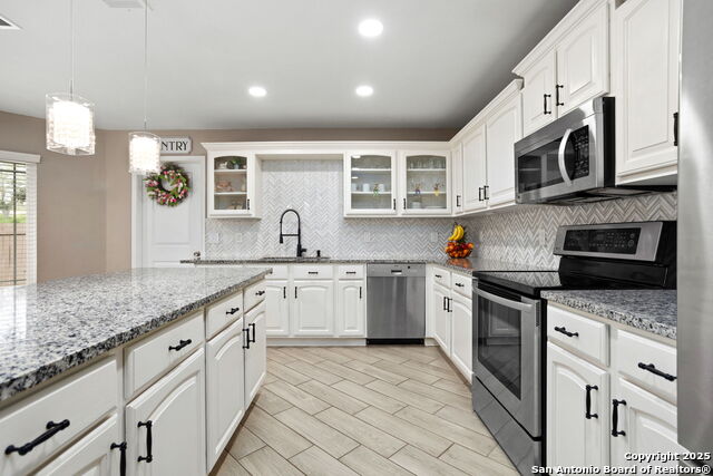 Listing photo id 12 for 9502 Campton Farms