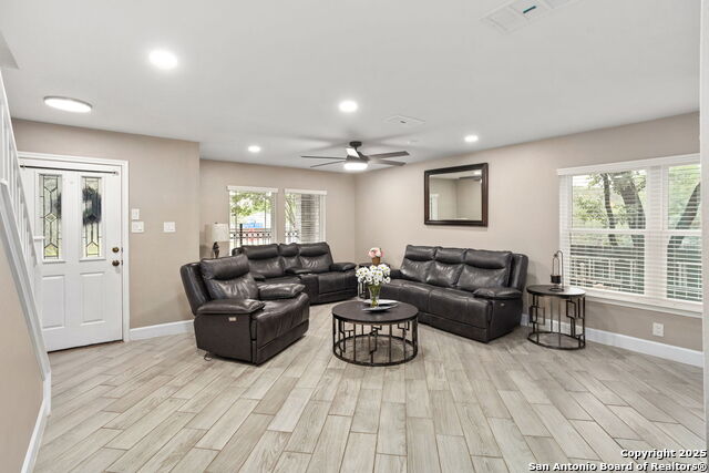 Listing photo id 5 for 9502 Campton Farms