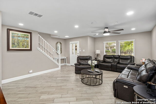 Listing photo id 6 for 9502 Campton Farms