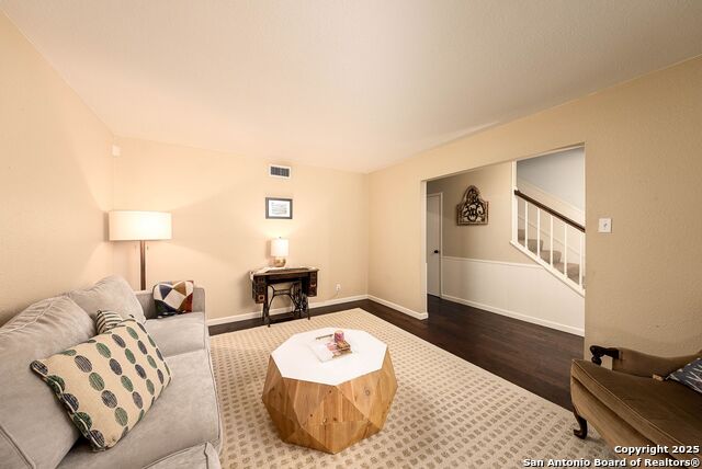 Image 19 of 49 For 11019 Whisper Hollow St