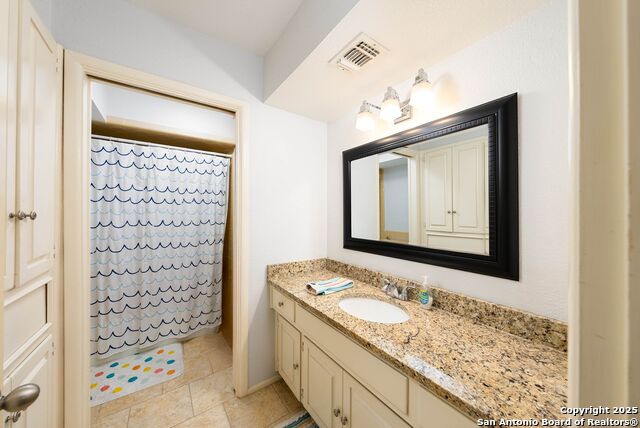 Image 23 of 49 For 11019 Whisper Hollow St