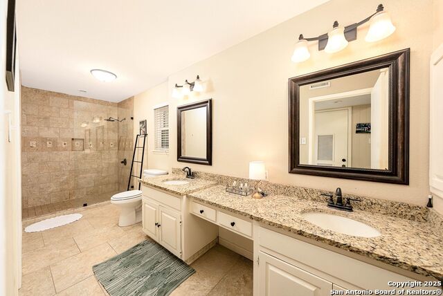 Image 33 of 49 For 11019 Whisper Hollow St