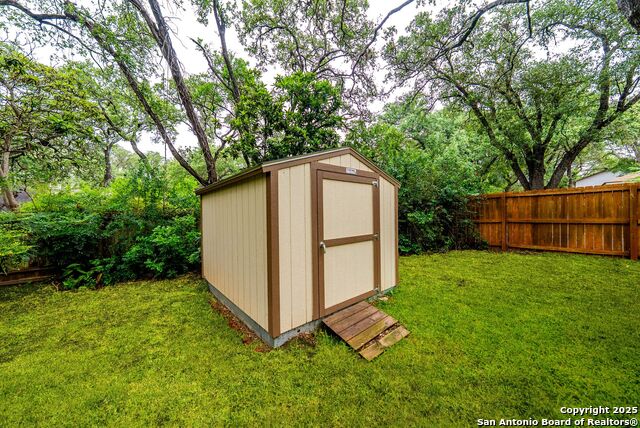 Image 43 of 49 For 11019 Whisper Hollow St
