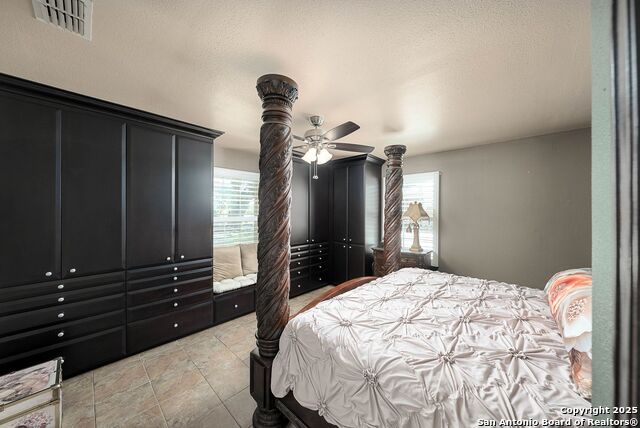Listing photo id 16 for 103 Misty Bend