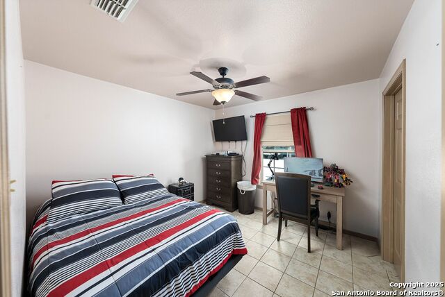 Listing photo id 23 for 103 Misty Bend