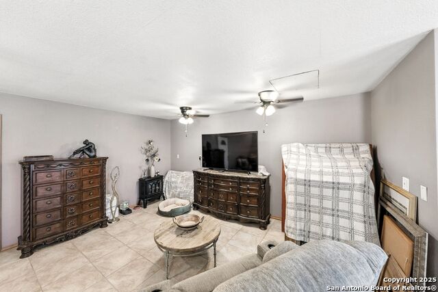 Listing photo id 35 for 103 Misty Bend