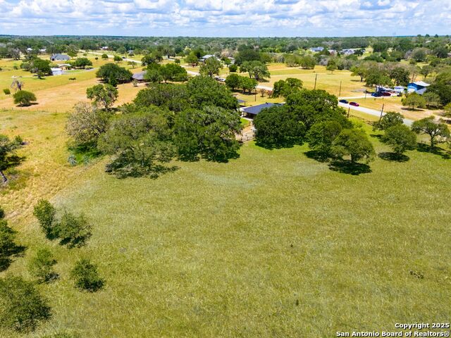 Listing photo id 55 for 103 Misty Bend