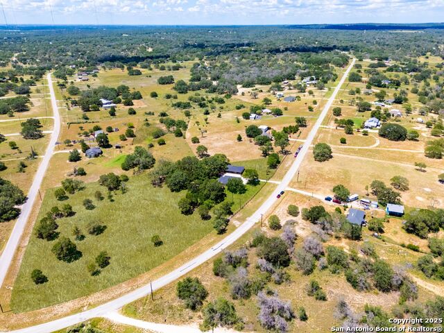Listing photo id 59 for 103 Misty Bend
