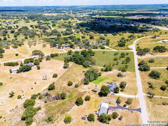 Listing photo id 62 for 103 Misty Bend