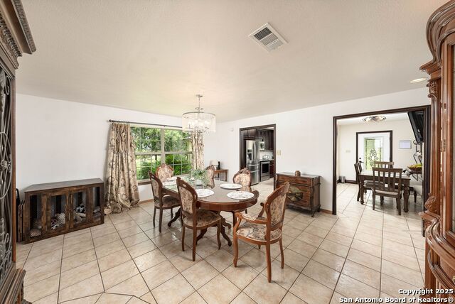 Listing photo id 6 for 103 Misty Bend