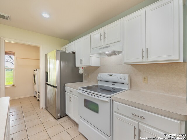 Listing photo id 12 for 658 Lakeview Dr