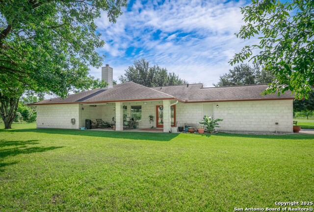 Listing photo id 27 for 658 Lakeview Dr