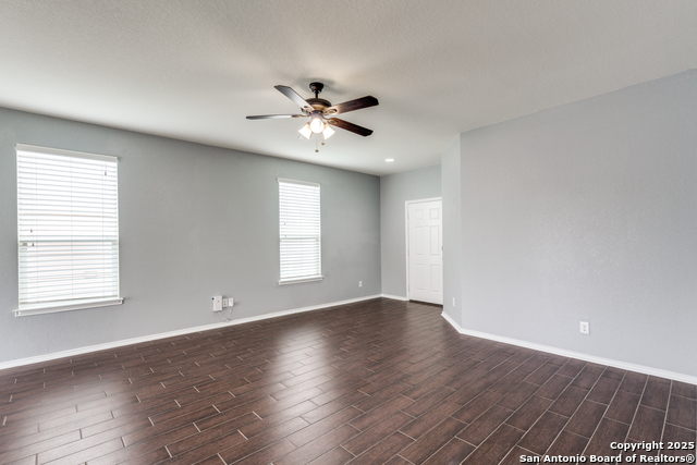 Listing photo id 9 for 6719 Loma Blanca