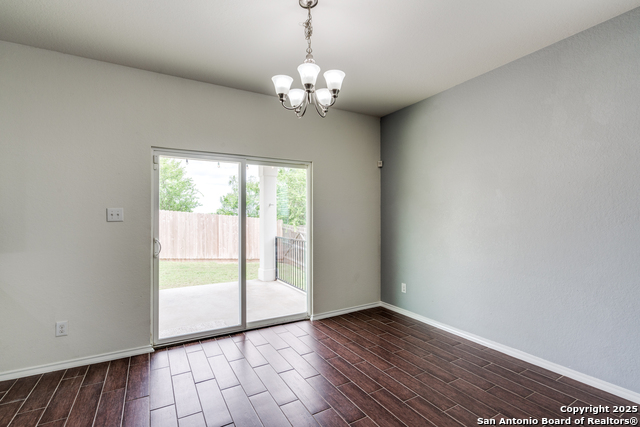 Listing photo id 11 for 6719 Loma Blanca