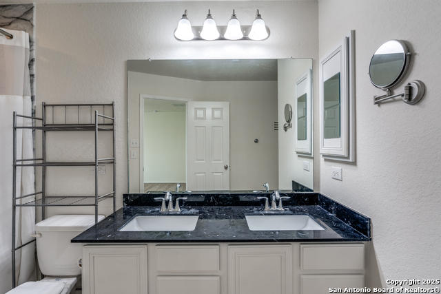 Listing photo id 14 for 6719 Loma Blanca
