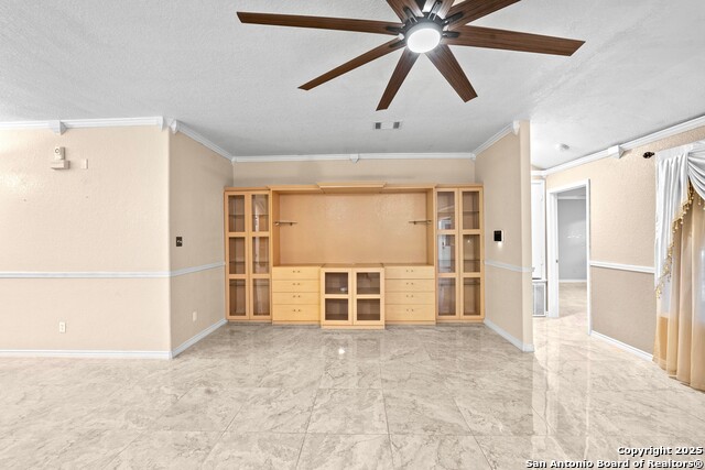 Listing photo id 11 for 6739 Tezel Bend