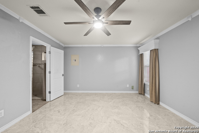 Listing photo id 15 for 6739 Tezel Bend