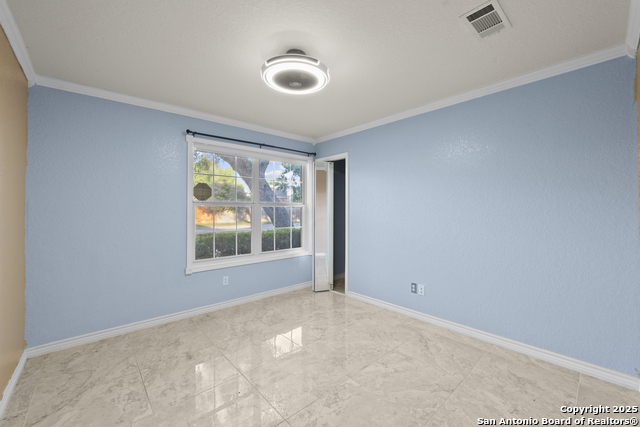 Listing photo id 19 for 6739 Tezel Bend