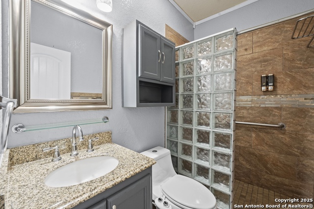 Listing photo id 20 for 6739 Tezel Bend